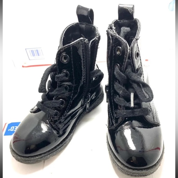 Toddler boots size 7 - Picture 1 of 7